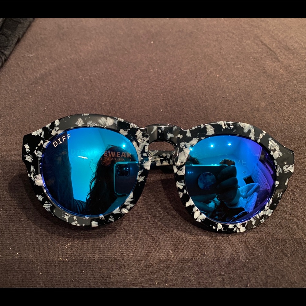 Diff Eyewear Polarized Blue Mirrored Sunglasses